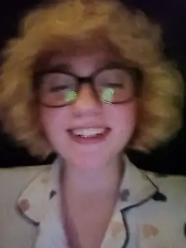 mcjbgfhgjhiiilllufjyf Show in webcam