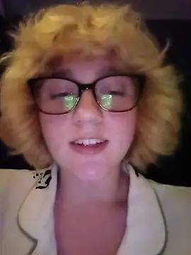 mcjbgfhgjhiiilllufjyf Show in webcam