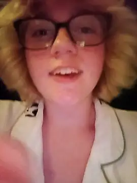 mcjbgfhgjhiiilllufjyf Шоу с уебкамера