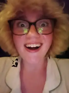 mcjbgfhgjhiiilllufjyf's Webcam Show