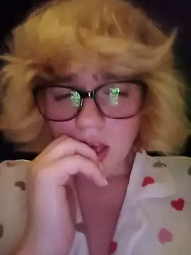 mcjbgfhgjhiiilllufjyf's Webcam Show