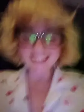 mcjbgfhgjhiiilllufjyf's Webcam Show