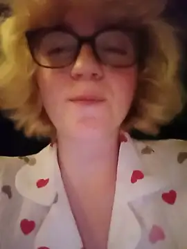 mcjbgfhgjhiiilllufjyf's Live XXX Chat