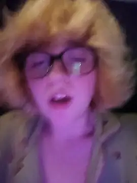 mcjbgfhgjhiiilllufjyf's Webcam Show