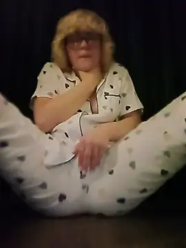 mcjbgfhgjhiiilllufjyf Show in webcam