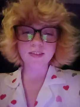 mcjbgfhgjhiiilllufjyf Show in webcam