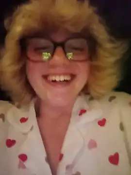 mcjbgfhgjhiiilllufjyf's Webcam Show