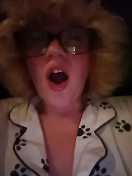 mcjbgfhgjhiiilllufjyf's Webcam Show