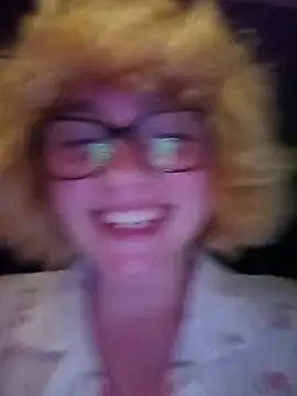 mcjbgfhgjhiiilllufjyf's Webcam Show