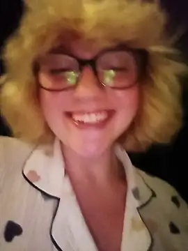 mcjbgfhgjhiiilllufjyf's Webcam Show