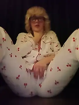 mcjbgfhgjhiiilllufjyf Шоу с уебкамера