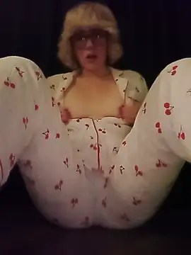 Show modela mcjbgfhgjhiiilllufjyf na web-kameri