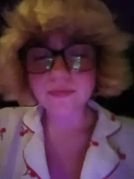mcjbgfhgjhiiilllufjyf's Webcam Show
