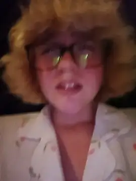 הופעת וובקאם של mcjbgfhgjhiiilllufjyf