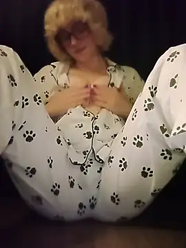 mcjbgfhgjhiiilllufjyf's Webcam Show