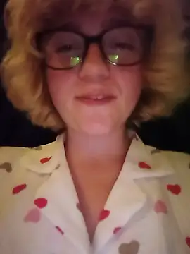 mcjbgfhgjhiiilllufjyf's Webcam Show