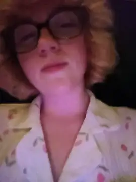 mcjbgfhgjhiiilllufjyf's Webcam Show