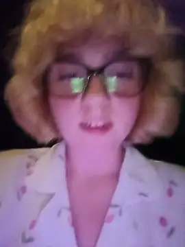 Show modela mcjbgfhgjhiiilllufjyf na web-kameri