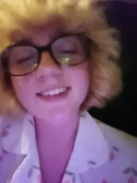 mcjbgfhgjhiiilllufjyf's Live XXX Chat