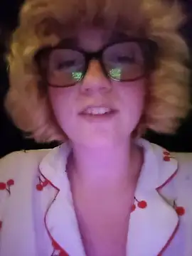 mcjbgfhgjhiiilllufjyf's Webcam Show