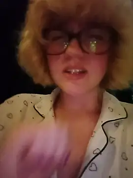 mcjbgfhgjhiiilllufjyf's Webcam Show