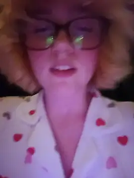 mcjbgfhgjhiiilllufjyf's Webcam Show