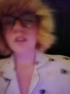 mcjbgfhgjhiiilllufjyf's Webcam Show