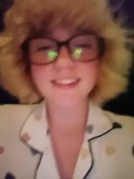 mcjbgfhgjhiiilllufjyf Show in webcam