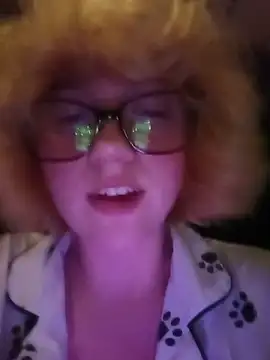 mcjbgfhgjhiiilllufjyf's Webcam Show