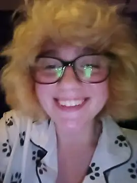 mcjbgfhgjhiiilllufjyf's Live XXX Chat