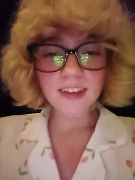 mcjbgfhgjhiiilllufjyf Show in webcam