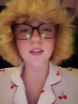 mcjbgfhgjhiiilllufjyf's Webcam Show