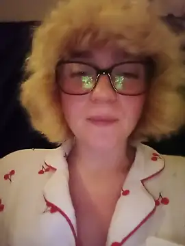 mcjbgfhgjhiiilllufjyf's Webcam Show