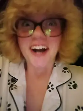Show modela mcjbgfhgjhiiilllufjyf na web-kameri