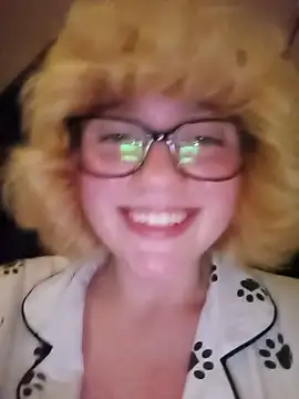 mcjbgfhgjhiiilllufjyf's Webcam Show