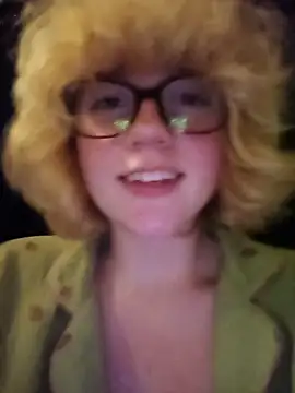הופעת וובקאם של mcjbgfhgjhiiilllufjyf