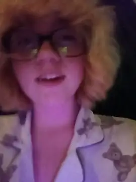 mcjbgfhgjhiiilllufjyf Show in webcam