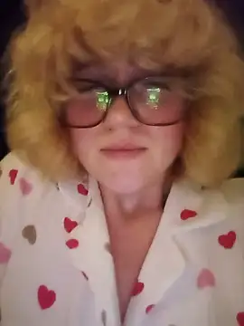 mcjbgfhgjhiiilllufjyf Шоу с уебкамера