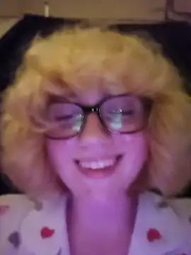 mcjbgfhgjhiiilllufjyf's Webcam Show