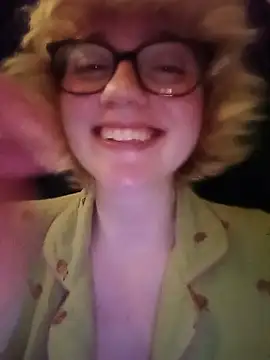 mcjbgfhgjhiiilllufjyf's Webcam Show