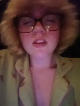 mcjbgfhgjhiiilllufjyf Show in webcam