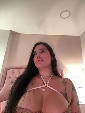 Bella__Wood Adlı Modelin Web Kamerası Şovu