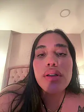 Bella__Woodのウェブカメラショー