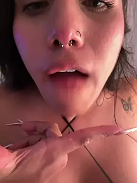 Bella__Wood Show Webcam