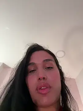 Bella__Wood Webcam-Show