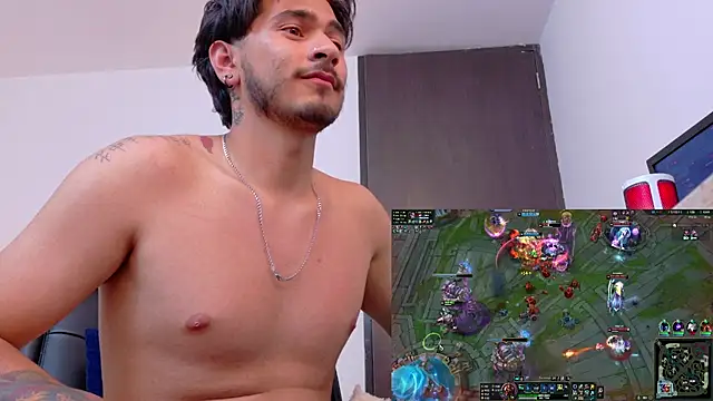 Elian_savoy's Webcam Show