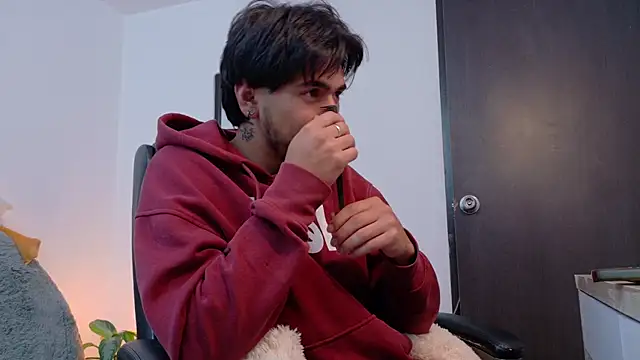Elian_savoy Chat XXX in diretta