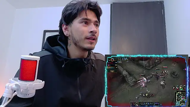 Elian_savoy Adlı Modelin Web Kamerası Şovu