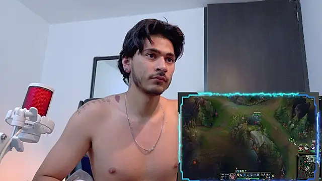 Elian_savoy Show in webcam