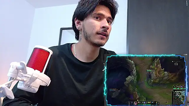 Elian_savoy Show Webcam